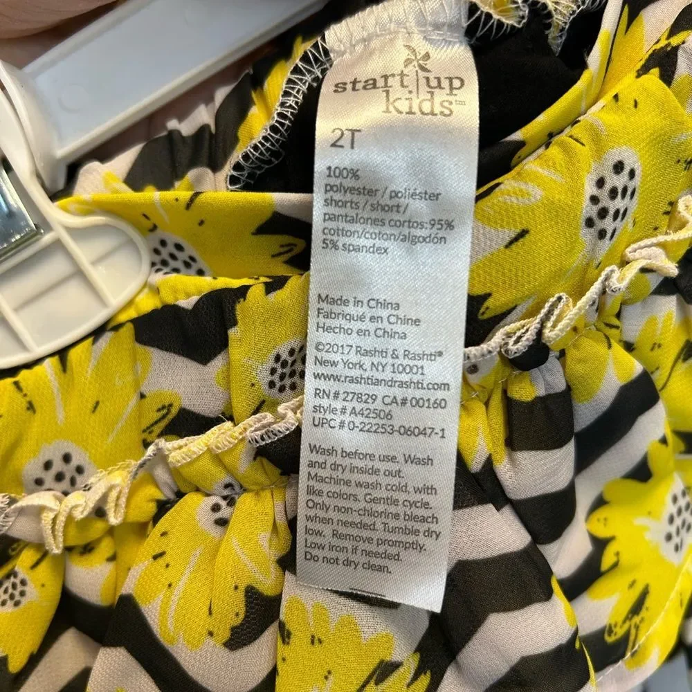 Start Up Kids Black & Yellow ‘Love You’ and Daisy design set, size 2T
